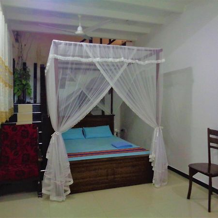 De Fancy House Hotel Unawatuna Bagian luar foto