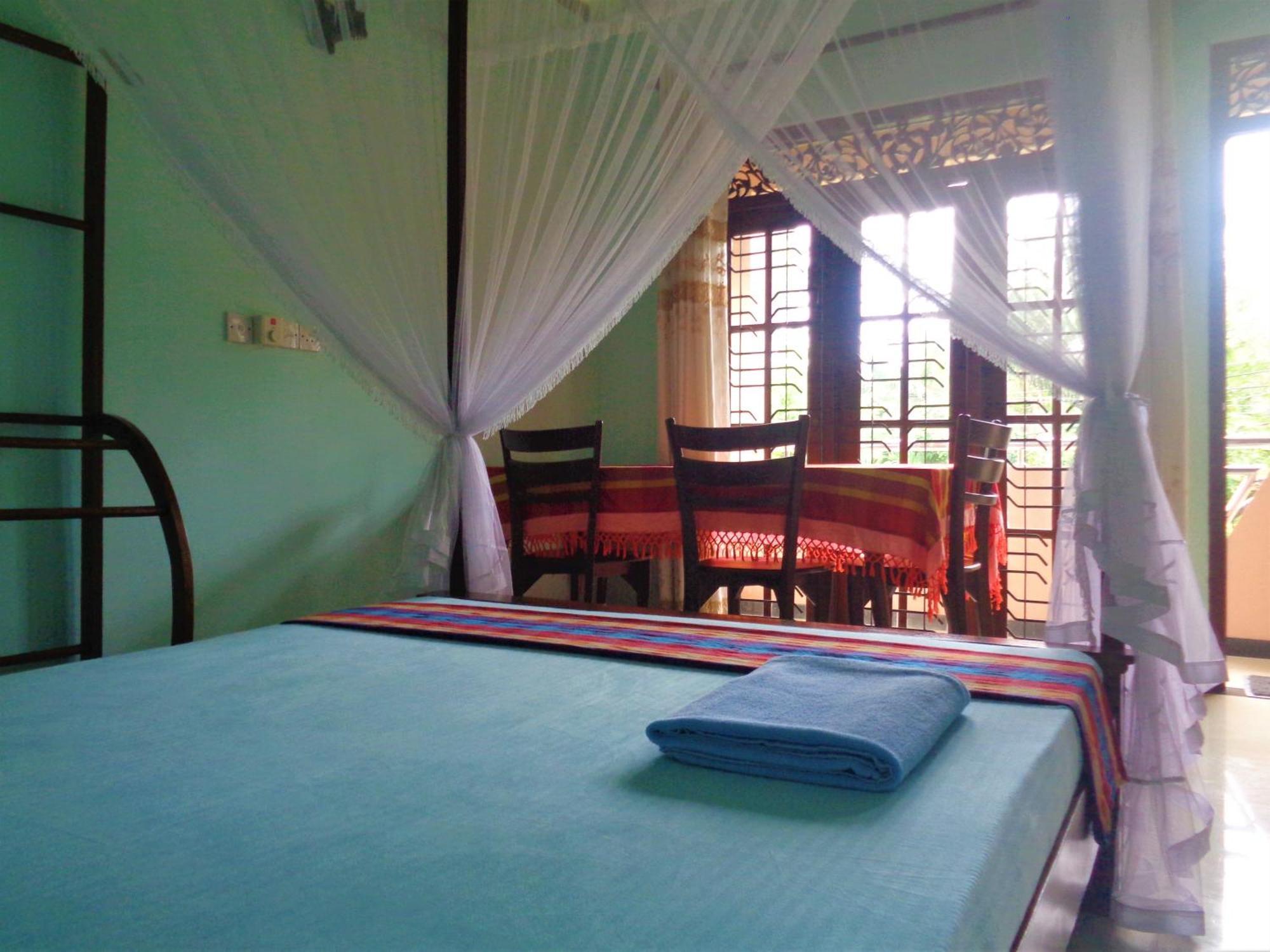 De Fancy House Hotel Unawatuna Bagian luar foto