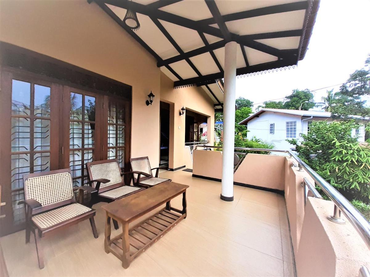 De Fancy House Hotel Unawatuna Bagian luar foto