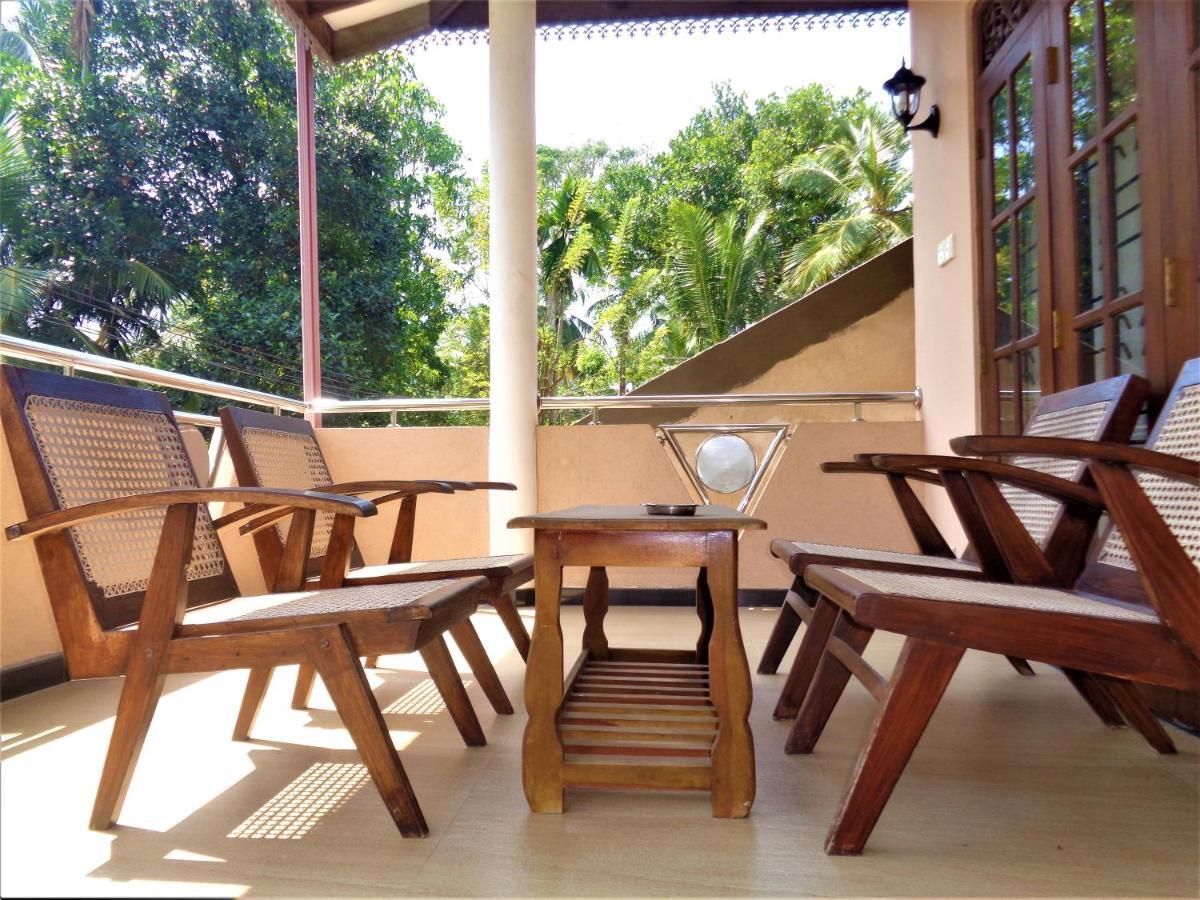 De Fancy House Hotel Unawatuna Bagian luar foto